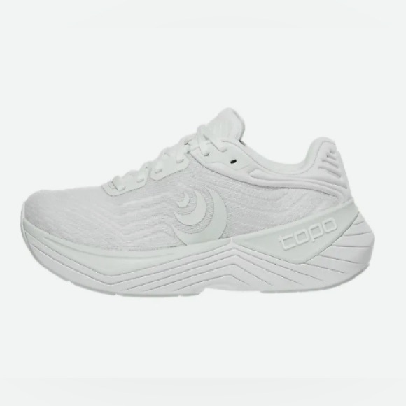 TOPO ATHLETIC - Women’s Ultrafly 5 - Grey/White - Picture 1 of 9